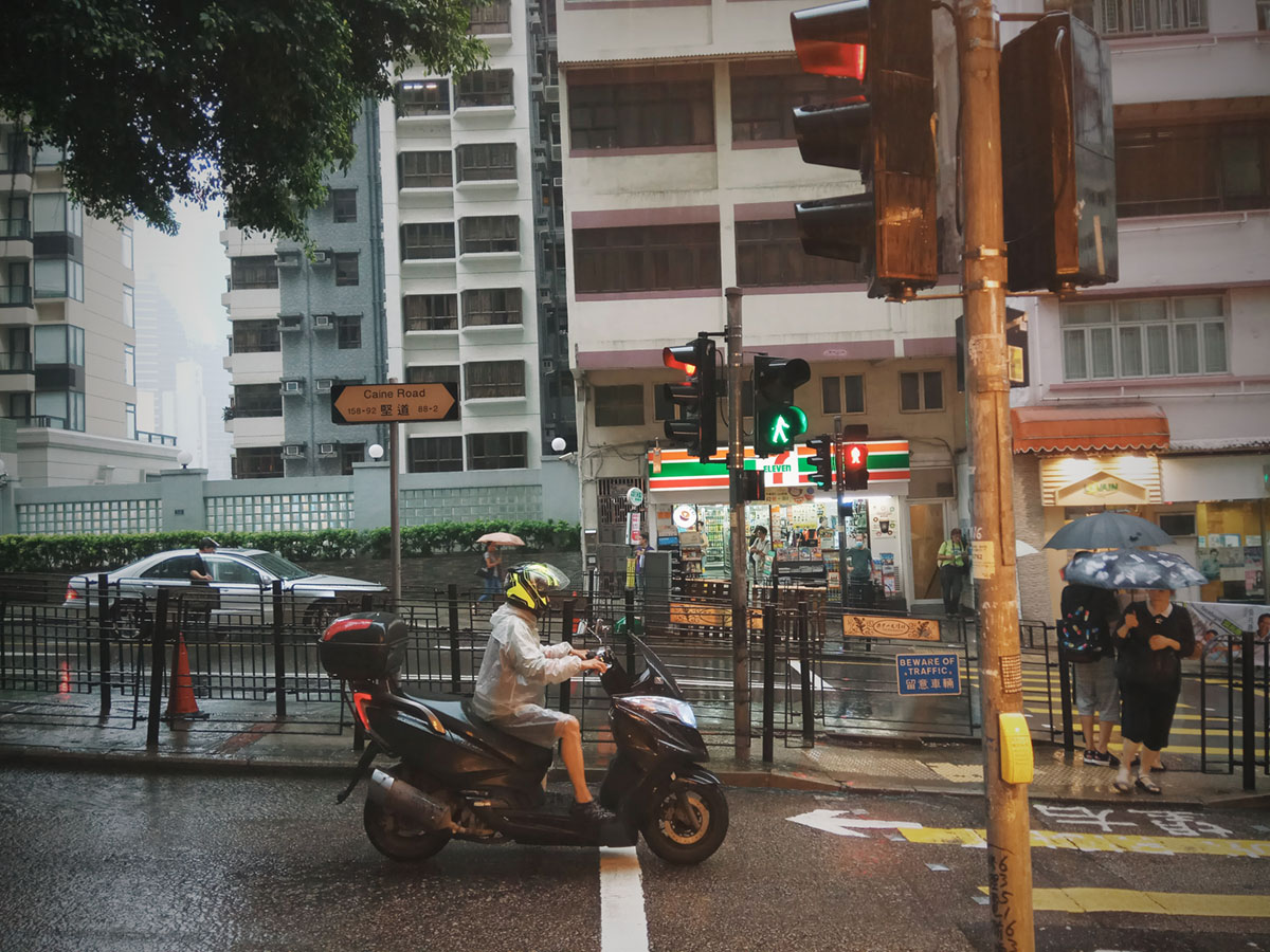 香港随时随地都会下雨